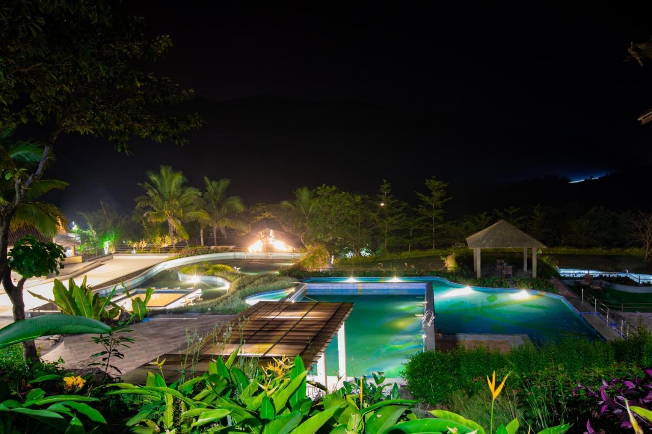 Encore A Boutique Resort Mulshi Dış mekan fotoğraf